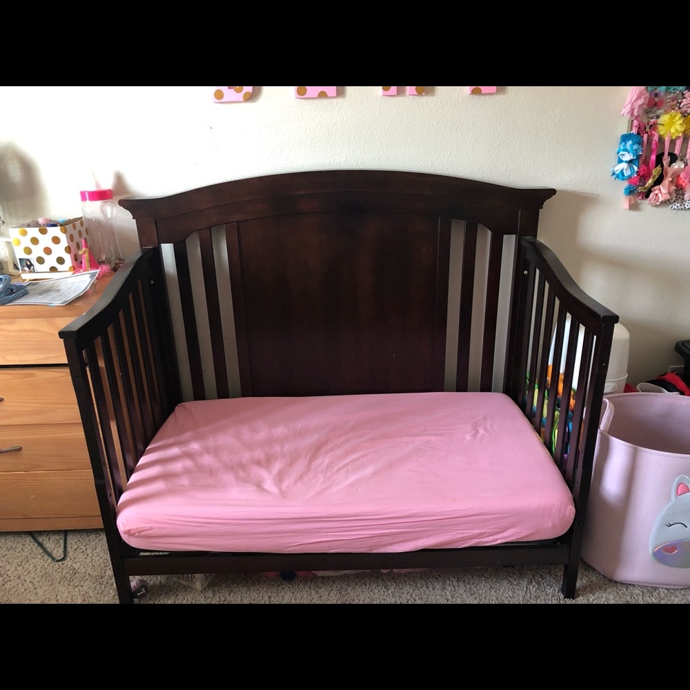 baby crib!! 3 in 1.